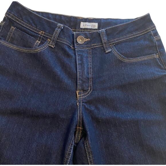 St John's Bay Women's 8 Dark Wash Denim Shorts Bermuda Resort Slimming Summer - Picture 8 of 10